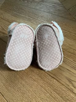 Chaussons Souples H&M Rose Pointure 16 -Femmes Boutique IMG 5031