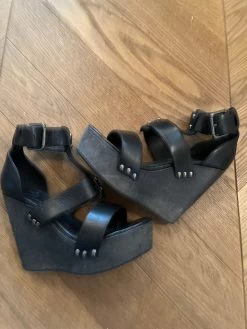 Sandales Noires Compensées AllSaints