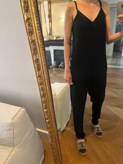 Ariane Brodier Combinaison Pantalon Sandro Noire à Bretelle