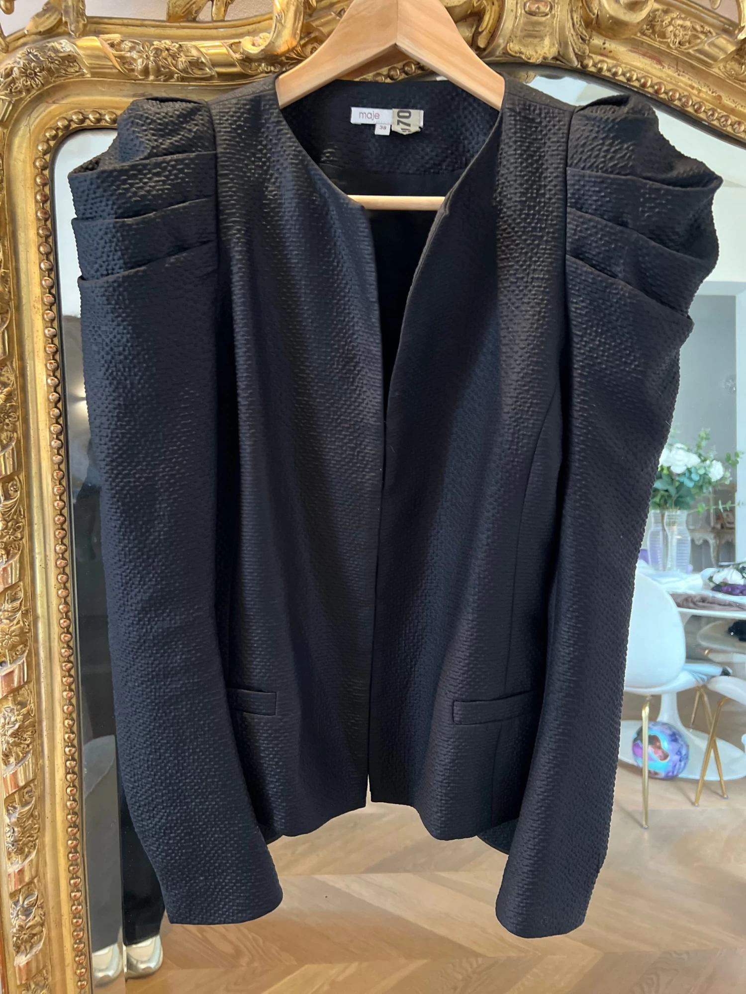 Ariane Brodier Veste Maje Noir épaules Ballons 4 Ariane Brodier Veste Maje Noir épaules Ballons – Image 2