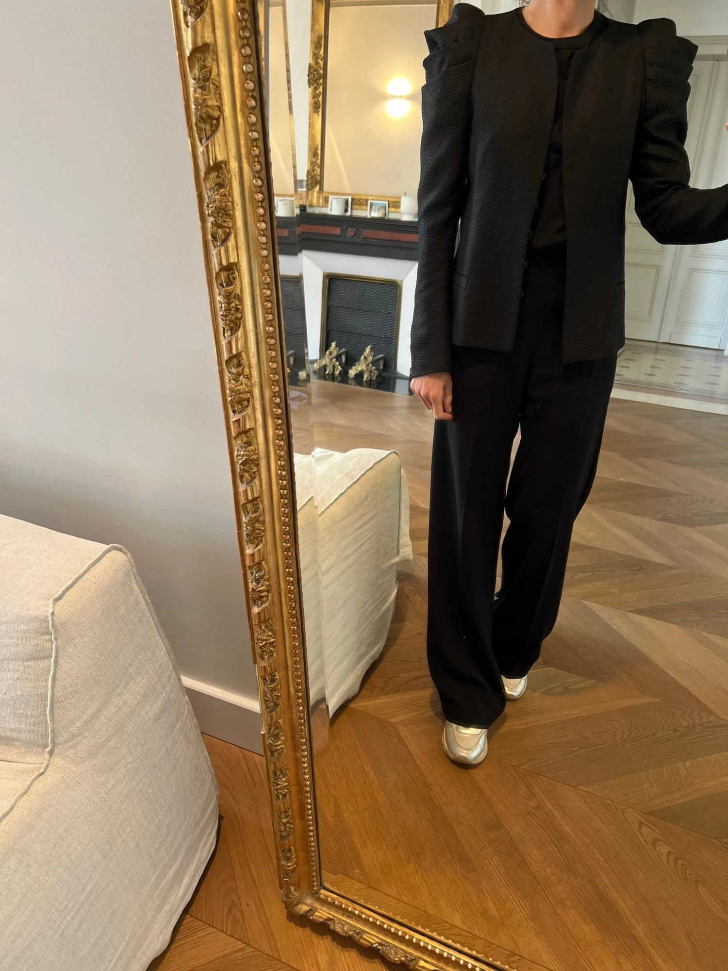 Ariane Brodier Veste Maje Noir épaules Ballons 3 Ariane Brodier Veste Maje Noir épaules Ballons