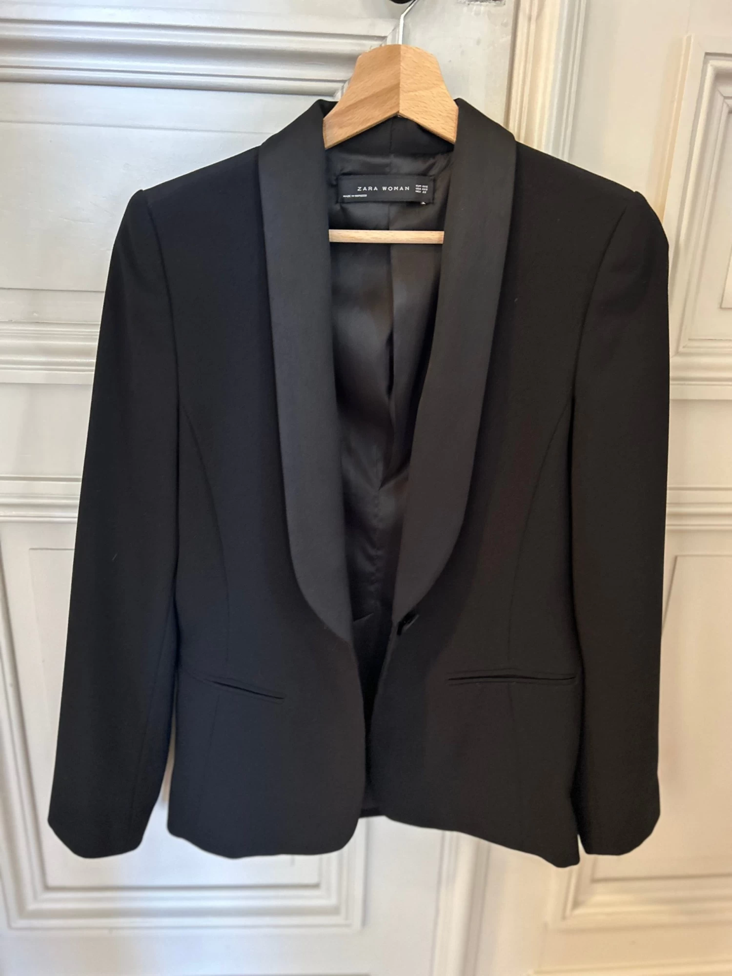 Blazer Zara Noir Classique Col Satiné 4 Blazer Zara Noir Classique Col Satiné – Image 2