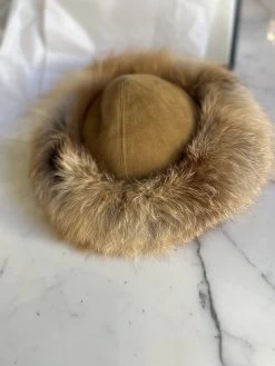 Couvre Tête En Peau Et Fourrure Beige -Femmes Boutique chapeau en fourrure beige 5