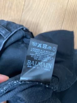 Charlotte Pirroni Homme Jean Balmain Noir Délavé Avec Fermeture Eclair Et Motifs -Femmes Boutique charlotte pirroni homme jean balmain noir delave avec fermeture eclair et motifs 6