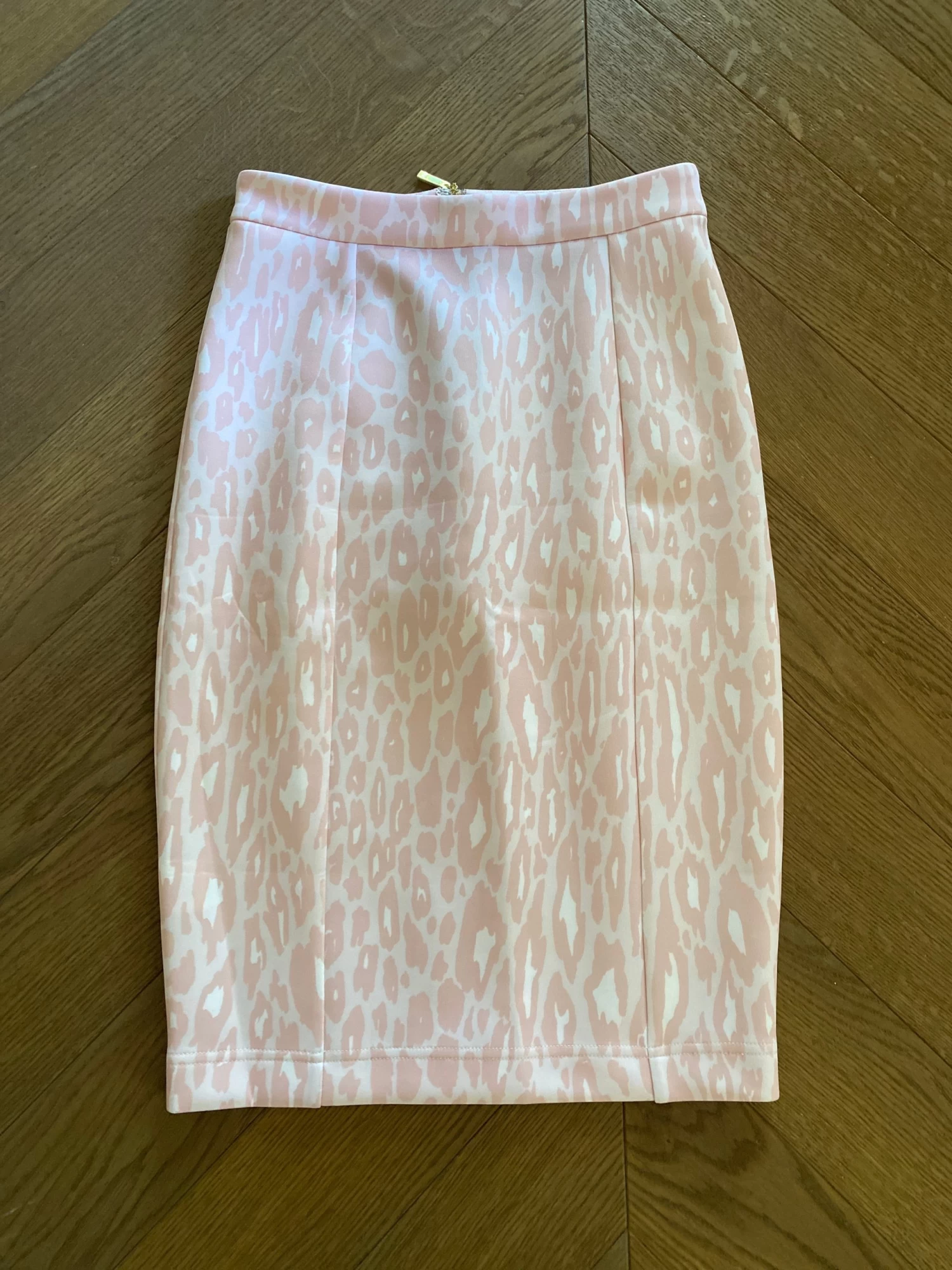 Charlotte Pirroni Jupe Mi Longue Mistress Rocks Los Angeles 6 Charlotte Pirroni Jupe Mi Longue Mistress Rocks Los Angeles – Image 4