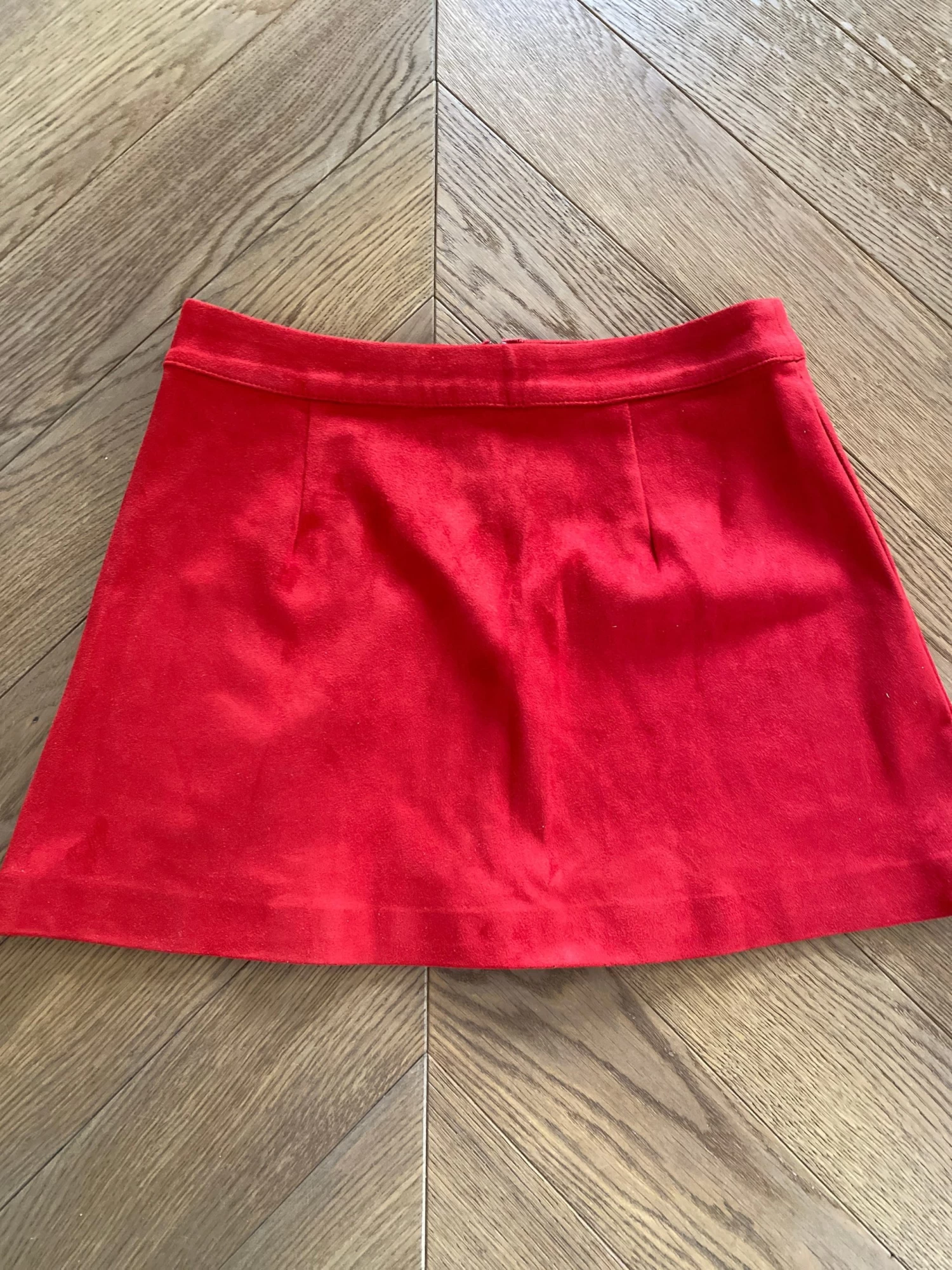 Charlotte Pirroni Jupe Zara En Velours Rouge 5 Charlotte Pirroni Jupe Zara En Velours Rouge â Image 3