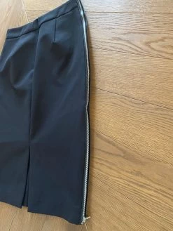 Charlotte Pirroni Jupe Zara Noire Fermeture Sur Le Côté 12 Charlotte Pirroni Jupe Zara Noire Fermeture Sur Le Côté -Femmes Boutique charlotte pirroni jupe zara noire fermeture sur le cote 5