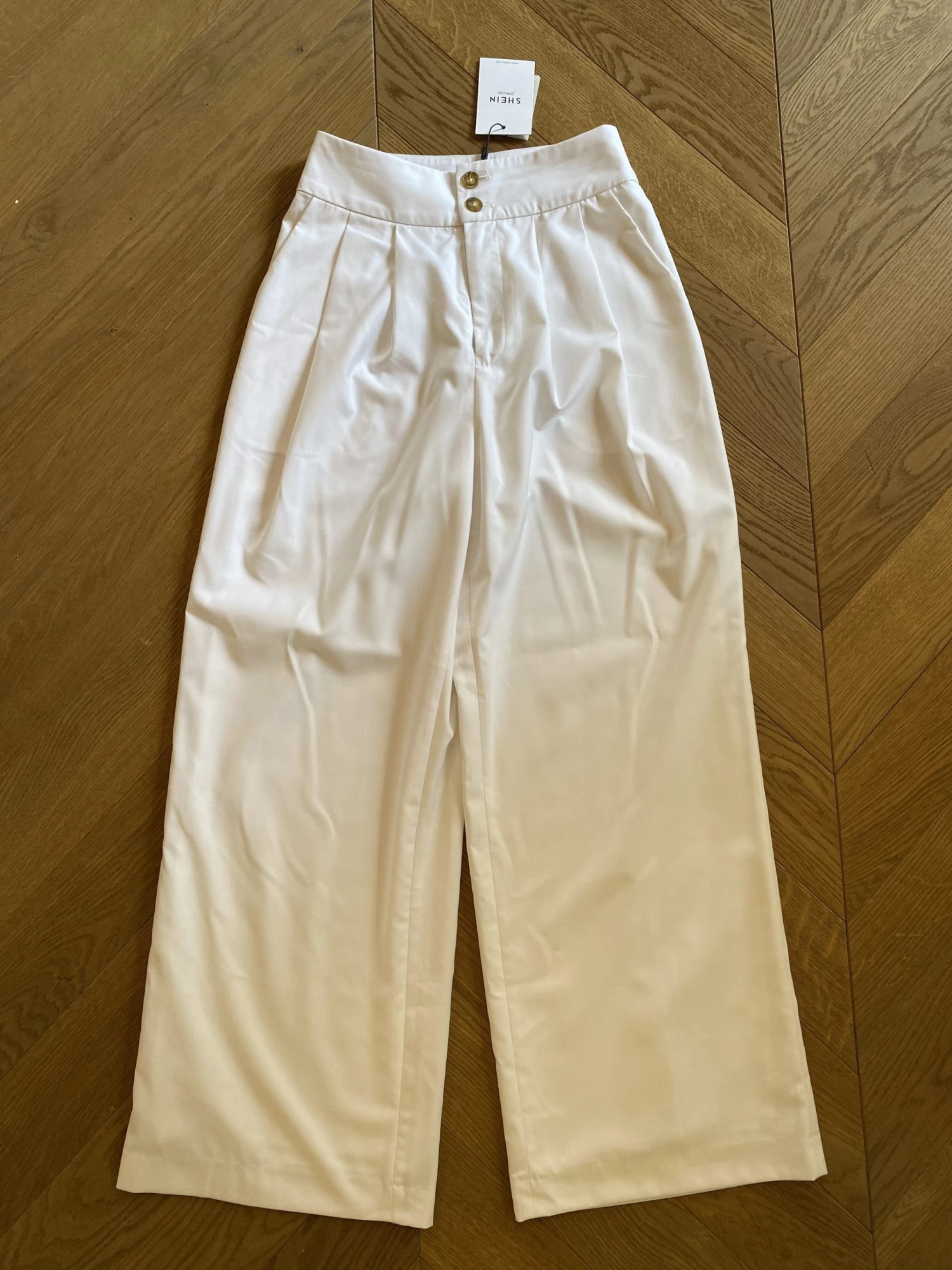 Charlotte Pirroni Pantalon Shein Premium Neuf Blanc évasé 7 Charlotte Pirroni Pantalon Shein Premium Neuf Blanc évasé – Image 5
