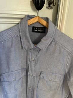 Chemise The Kooples Sport En Coton Bleue Avec Poches Effet Déchiré -Femmes Boutique chemise the kooples sport en coton bleue avec poches effet dechire 8