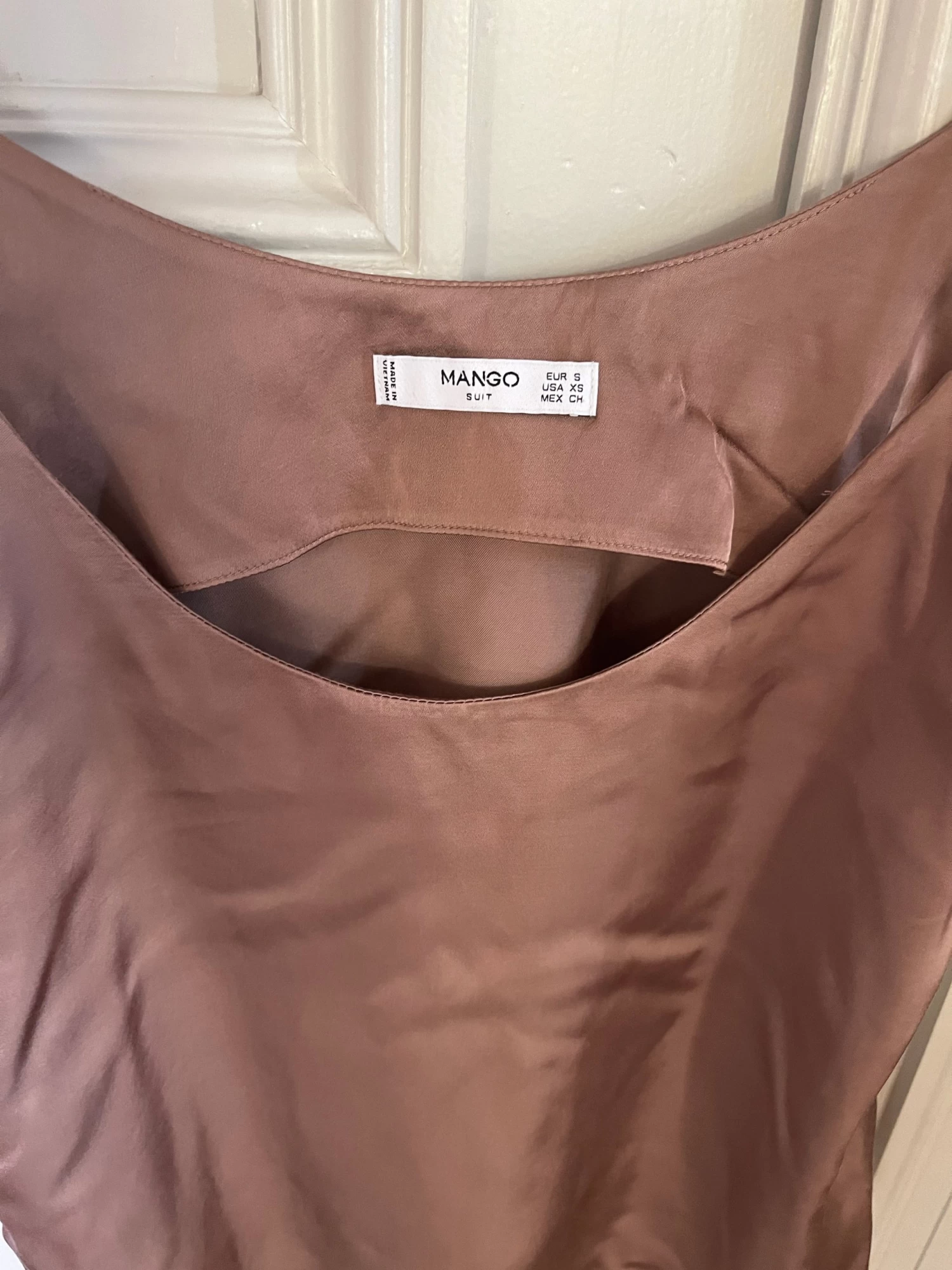 Débardeur Mango Satin Marron 7 Débardeur Mango Satin Marron – Image 5