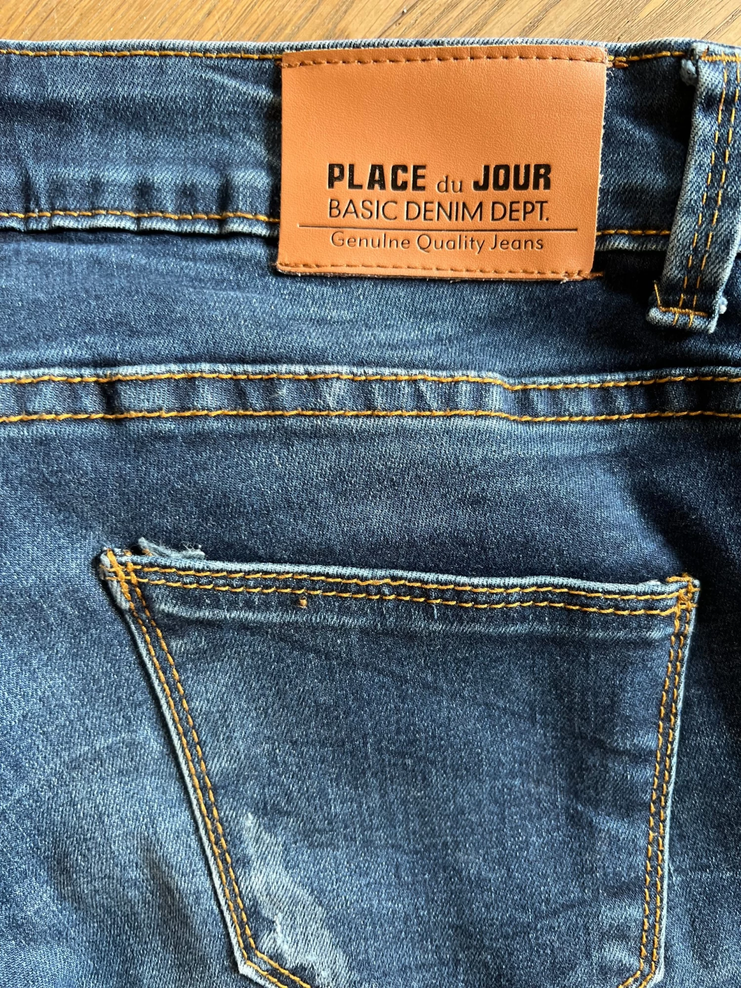 Jean Place Du Jour Bleu Brut 6 Jean Place Du Jour Bleu Brut – Image 4