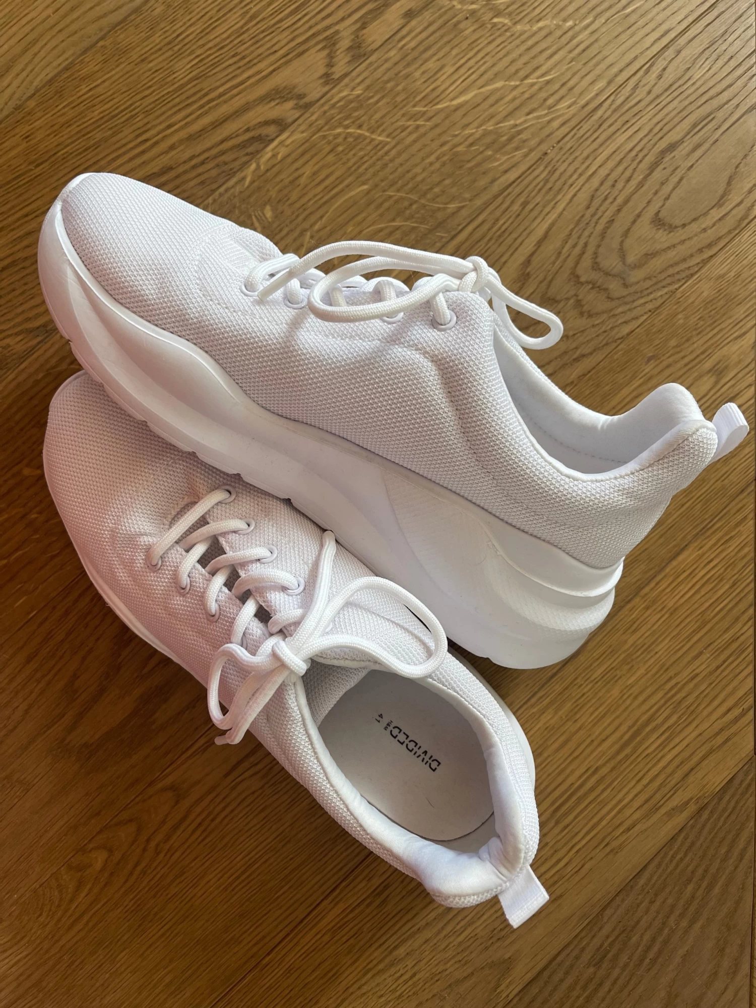 Marine Lorphelin Baskets Blanches HetM 5 Marine Lorphelin Baskets Blanches HetM – Image 3