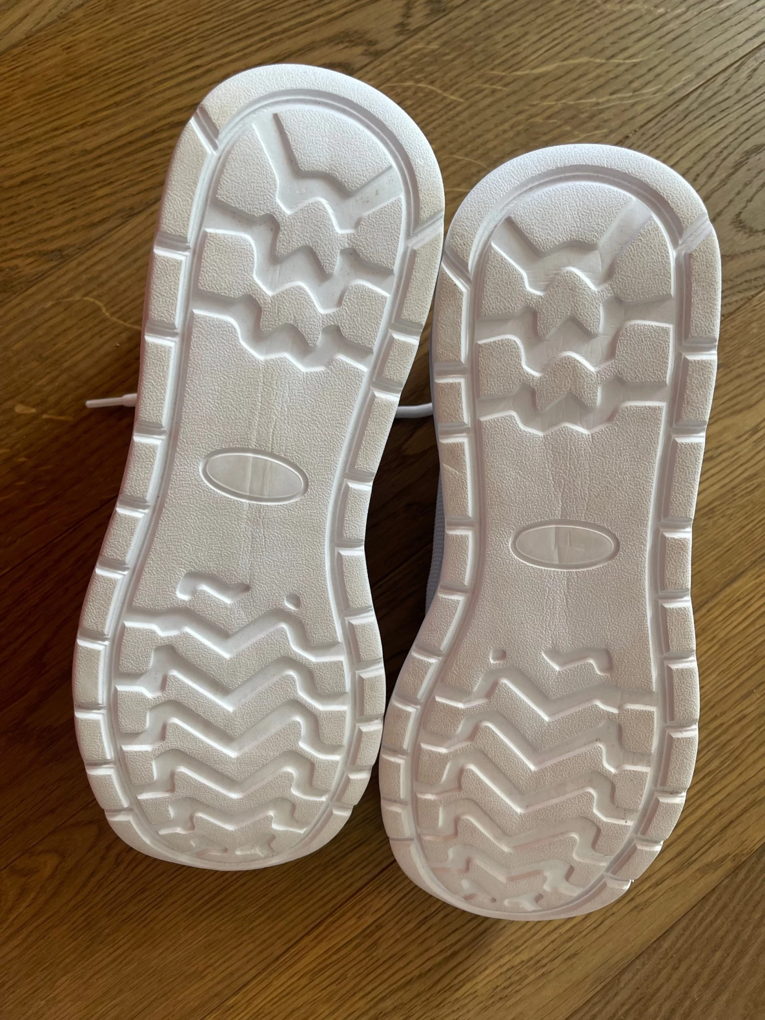 Marine Lorphelin Baskets Blanches HetM 7 Marine Lorphelin Baskets Blanches HetM – Image 5