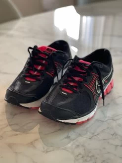 Marine Lorphelin Baskets Nike Fitsole Noires Et Roses Vomero