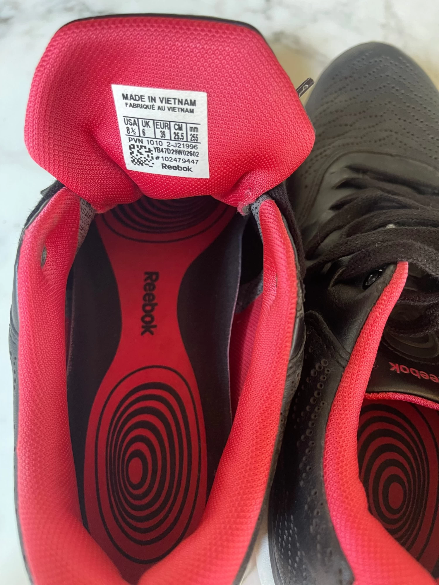 Marine Lorphelin Baskets Reebok Roses Et Noires 7 Marine Lorphelin Baskets Reebok Roses Et Noires – Image 5