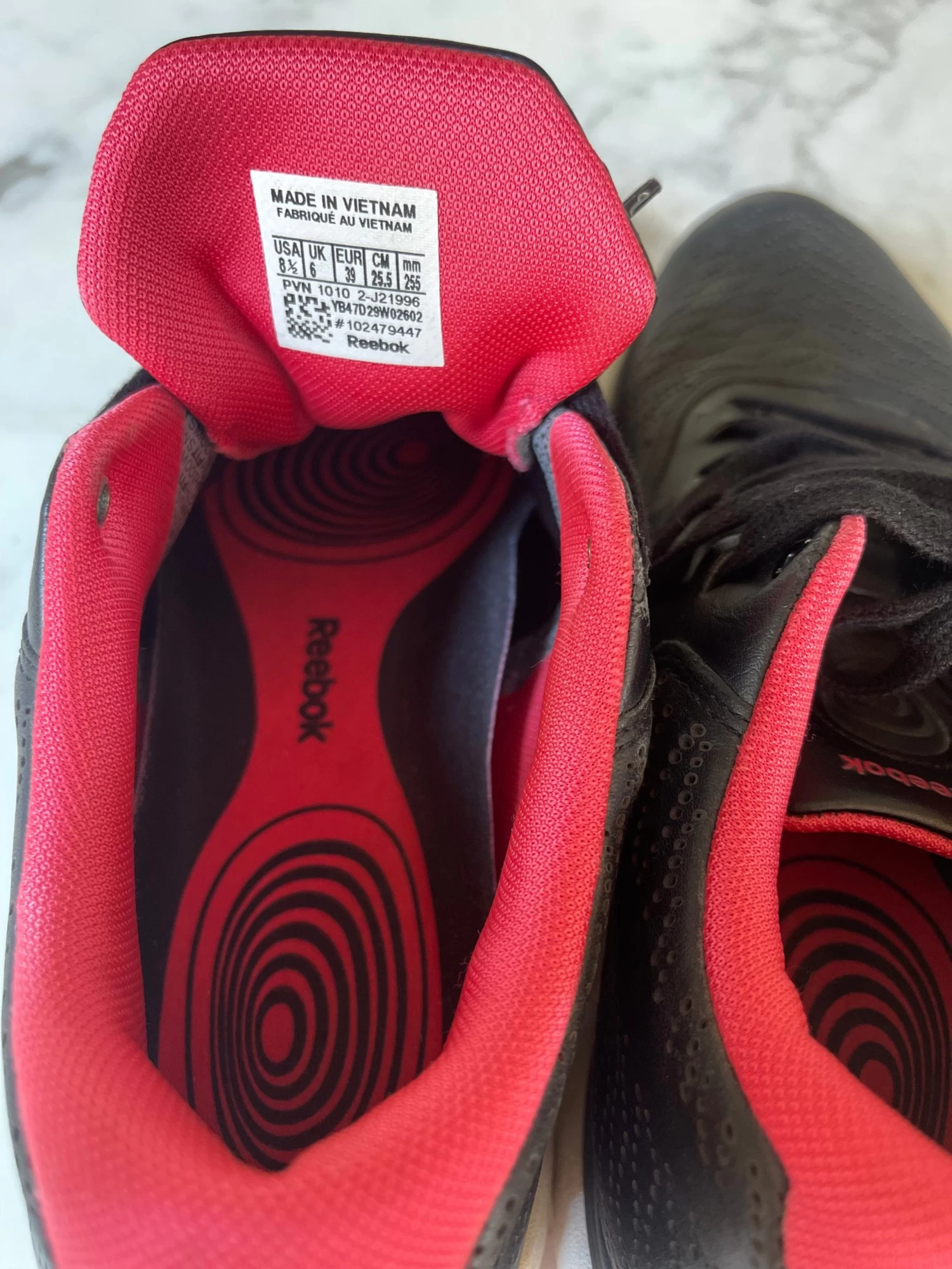 Marine Lorphelin Baskets Reebok Roses Et Noires 8 Marine Lorphelin Baskets Reebok Roses Et Noires – Image 6