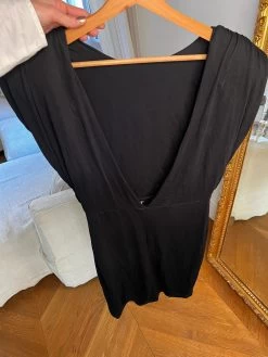 Robe Asos Noire Avec épaulettes 7 Robe Asos Noire Avec épaulettes -Femmes Boutique robe asos noire avec epaulettes 3