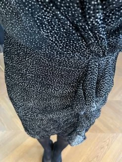 Lisa Robe Bash En Soie Petits Pois Et épaulettes -Femmes Boutique robe bash en soie petits pois et epaulettes lisa 3