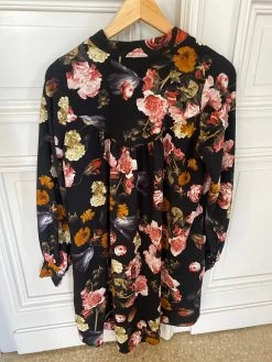 Robe Hm Noire à Fleurs -Femmes Boutique robe hm noire a fleurs 9
