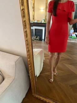 Robe Maje Droite Rouge Avec Volant