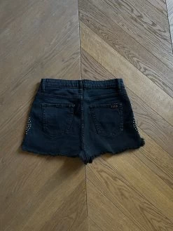 Short En Jean Noir Bash à Clous -Femmes Boutique short en jean noir bash a clous lisa 2