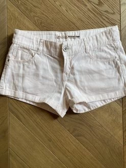 Short Rose Clair Court Stradivarius