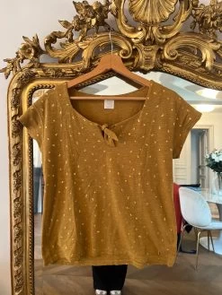 T Shirt Des Petits Hauts Moutarde Motifs Dorés