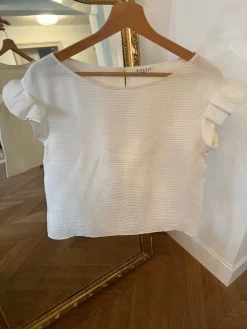 Top Claudie Pierlot Blanc épaules Froufrous 14 Top Claudie Pierlot Blanc épaules Froufrous -Femmes Boutique top claudie pierlot blanc epaules froufrous julie marc 6