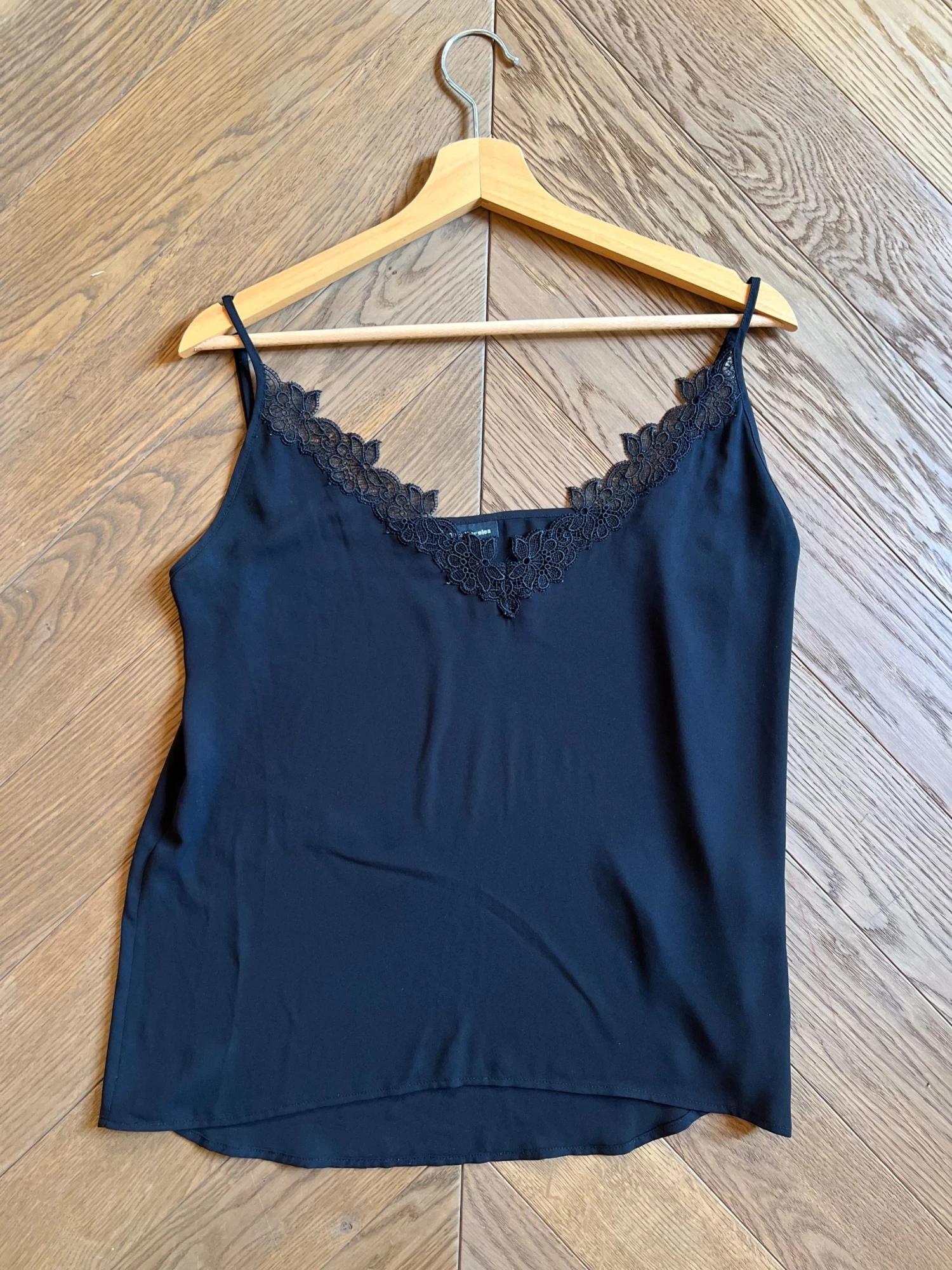 Top The Kooples Noir Décolleté Avec Dentelles 3 Top The Kooples Noir Décolleté Avec Dentelles