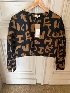 Veste Parisienne Et Alors Neuve Motifs Marrons 17 Veste Parisienne Et Alors Neuve Motifs Marrons -Femmes Boutique veste parisienne et alors neuve motifs marrons ariane 4